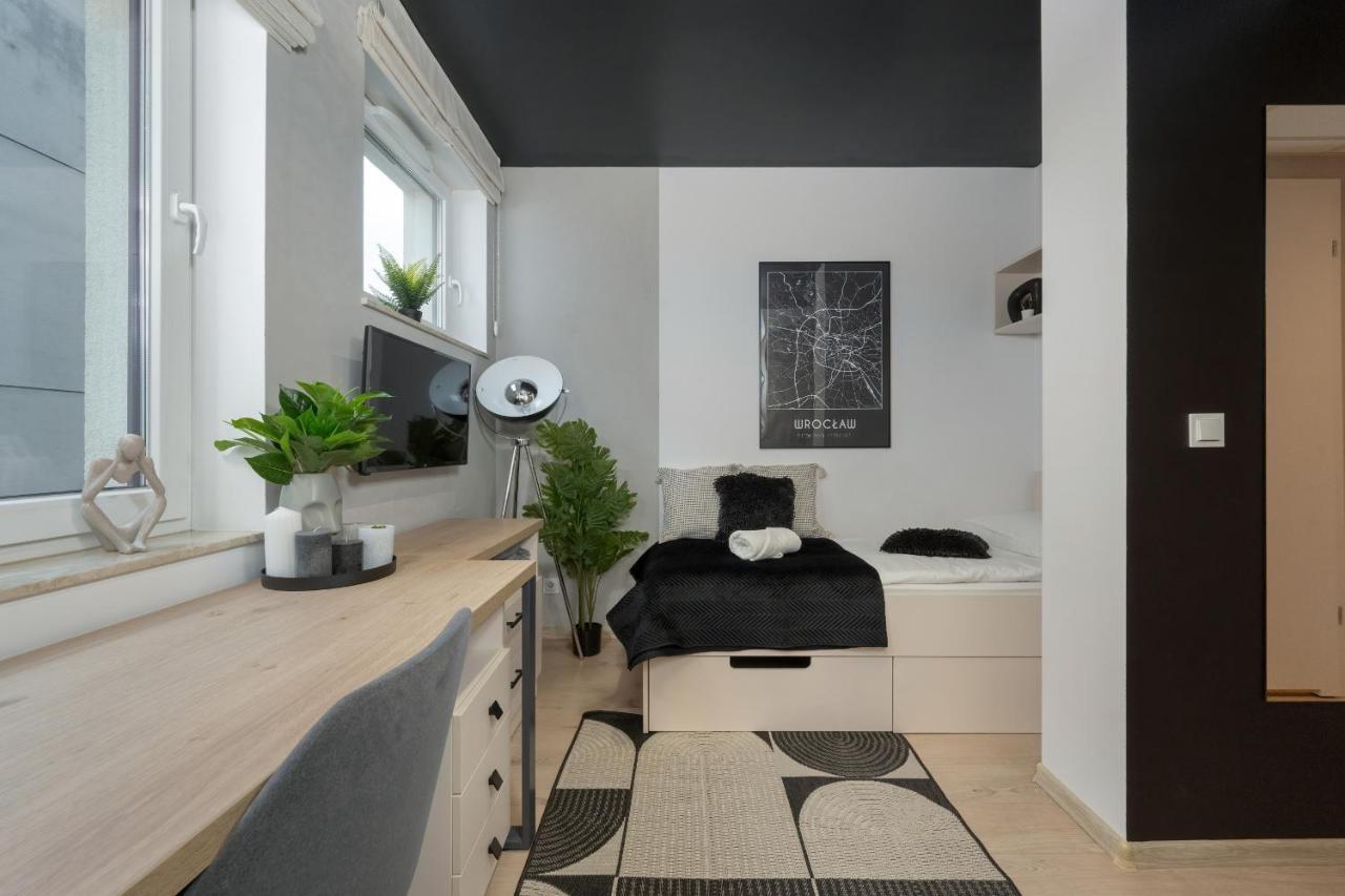 Trendy Studios With Home Office Near Wroclaw Main Station By Noclegi Renters מראה חיצוני תמונה